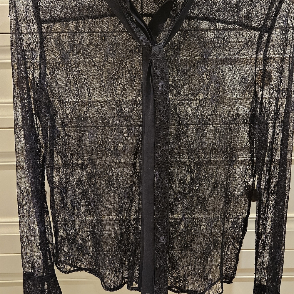 Ladies lace navy shirt